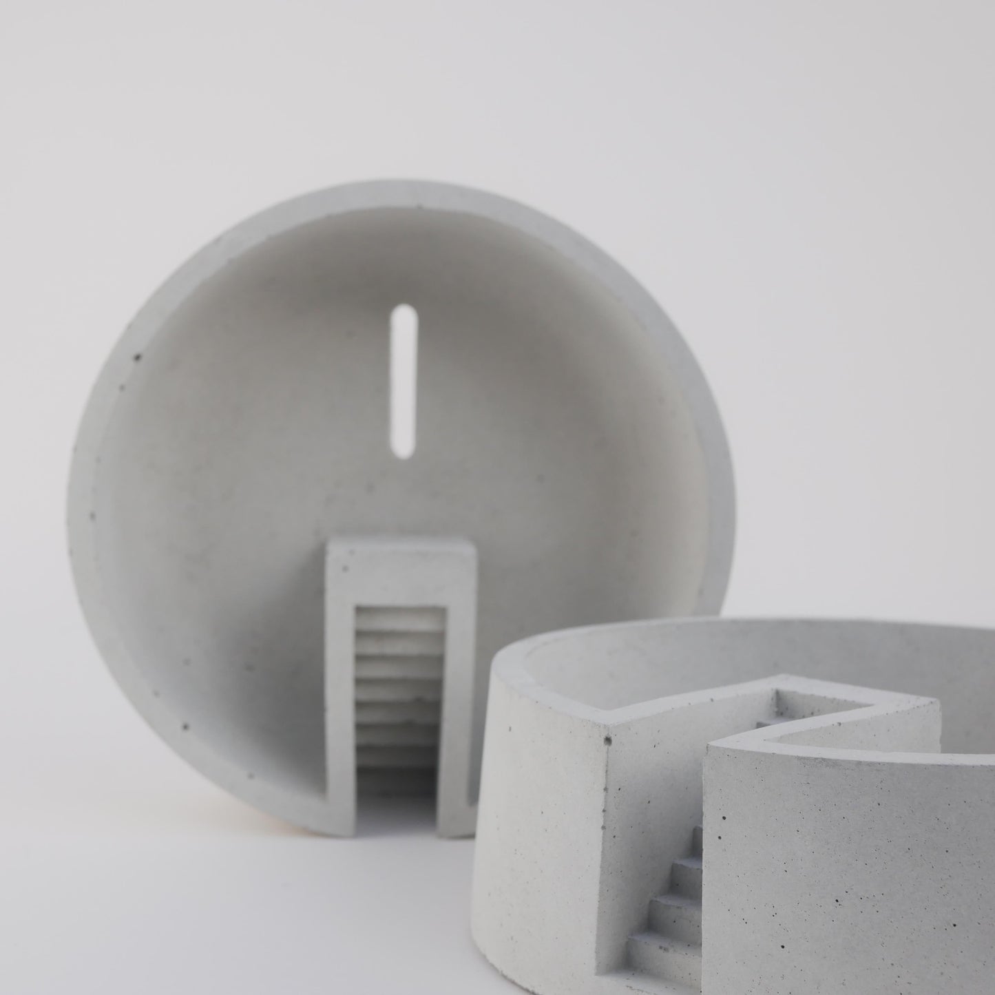 The Stratum: Circular Concrete Bonsai Landscape Planter
